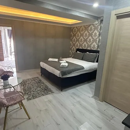 Taksim Royal &