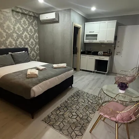 Apartahotel Taksim Royal & 3*