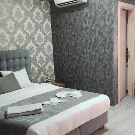 Апарт-отель Taksim Royal & 3*